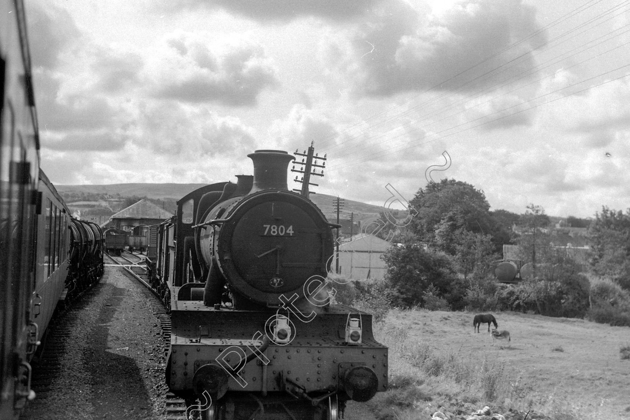 WD2830 
 ENGINE CLASS: GWR ENGINE NUMBER: 7804 LOCATION: Lamfeter DATE: 25 September 1963 COMMENTS: 
 Keywords: 25 September 1963, 7804, Cooperline, GWR, Lamfeter, Steam, WD Cooper, locomotives, railway photography, trains