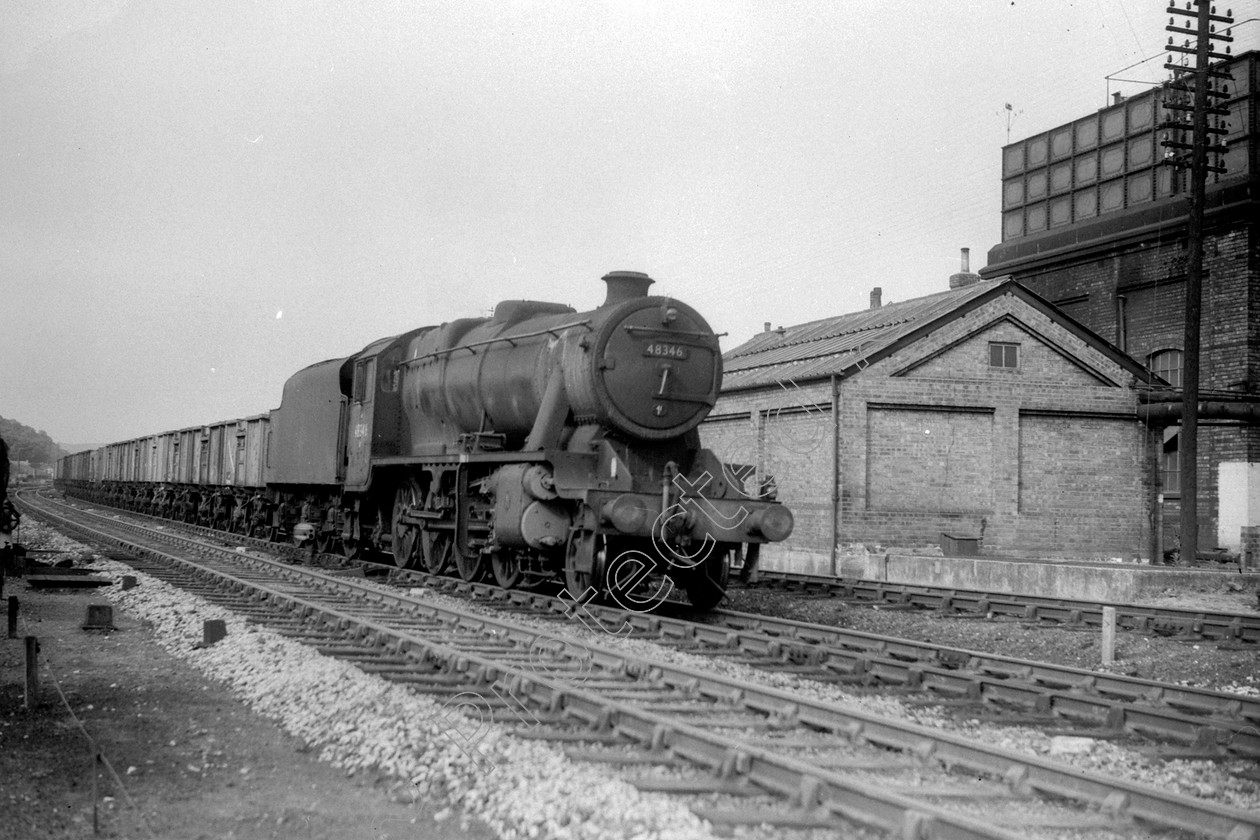 WD2037 
 ENGINE CLASS: Stanier Class 8 2-8-0 ENGINE NUMBER: 48346 LOCATION: Millhouses DATE: 12 June 1961 COMMENTS: 
 Keywords: 12 June 1961, 48346, Cooperline, Millhouses, Stanier Class 8 2-8-0, Steam, WD Cooper, locomotives, railway photography, trains