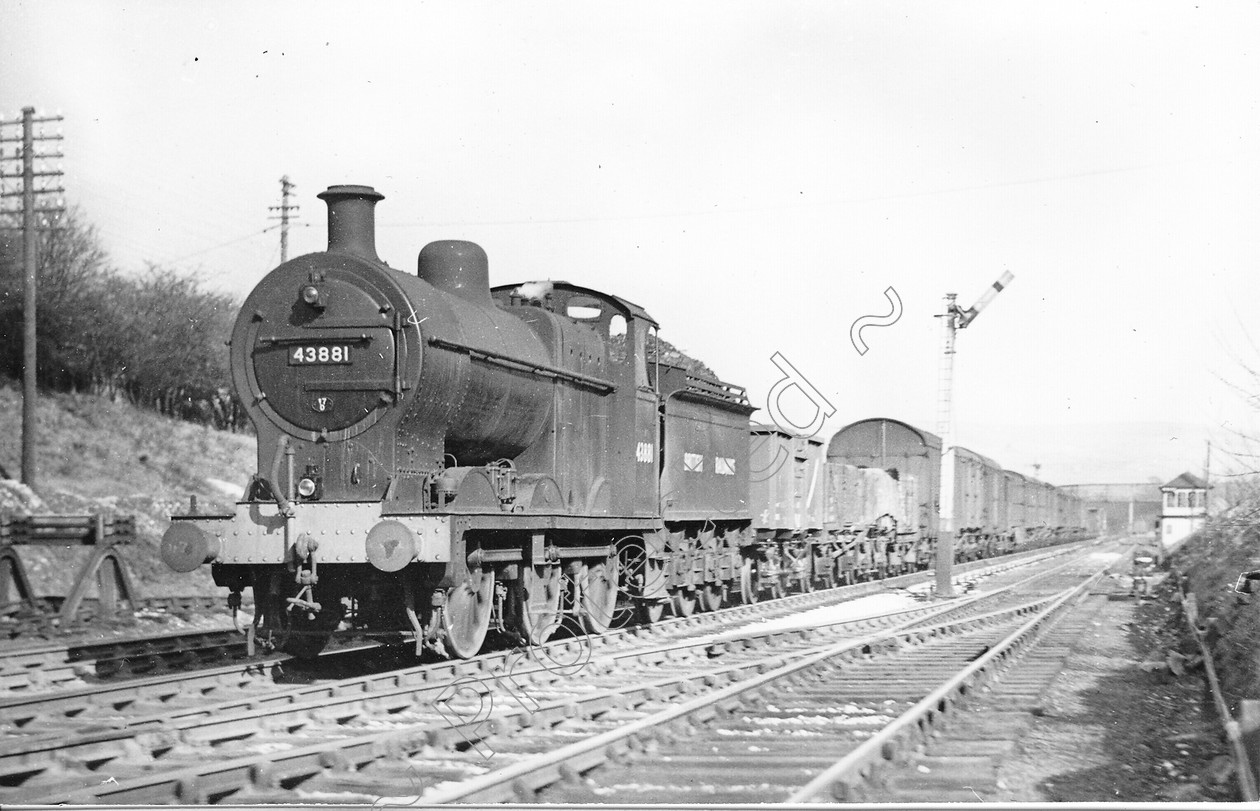 WD0706 
 ENGINE CLASS: Class 4 0-6-0 ENGINE NUMBER: 43881 LOCATION: Disley DATE: 09 April 1949 COMMENTS: 
 Keywords: 09 April 1949, 43881, Class 4 0-6-0, Cooperline, Disley, Steam, WD Cooper, locomotives, railway photography, trains