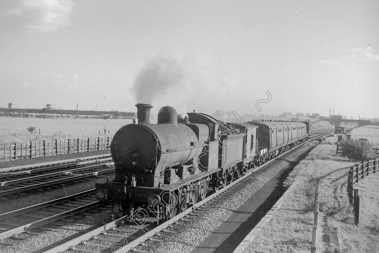 WD0959 
 ENGINE CLASS: L.N.W.R. ENGINE NUMBER: 49262 LOCATION: Golborne DATE: 14 October 1960 COMMENTS: 
 Keywords: 14 October 1960, 49262, Cooperline, Golborne, L.N.W.R., Steam, WD Cooper, locomotives, railway photography, trains