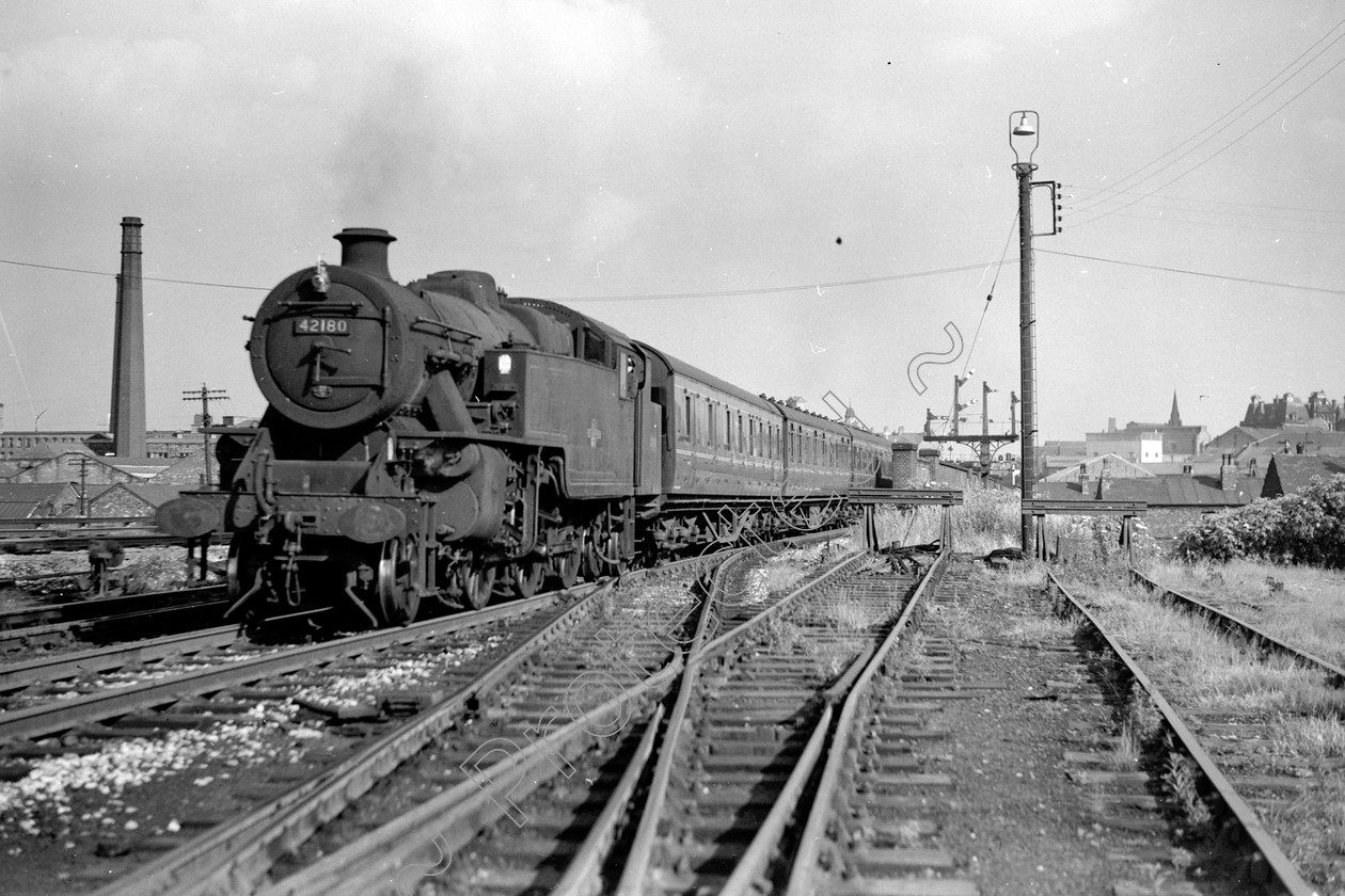 WD1016 
 ENGINE CLASS: 2-6-4 Tanks ENGINE NUMBER: 42180 LOCATION: Brindle Heath DATE: 26 July 1963 COMMENTS: 
 Keywords: 2-6-4 Tanks, 26 July 1963, 42180, Brindle Heath, Cooperline, Steam, WD Cooper, locomotives, railway photography, trains