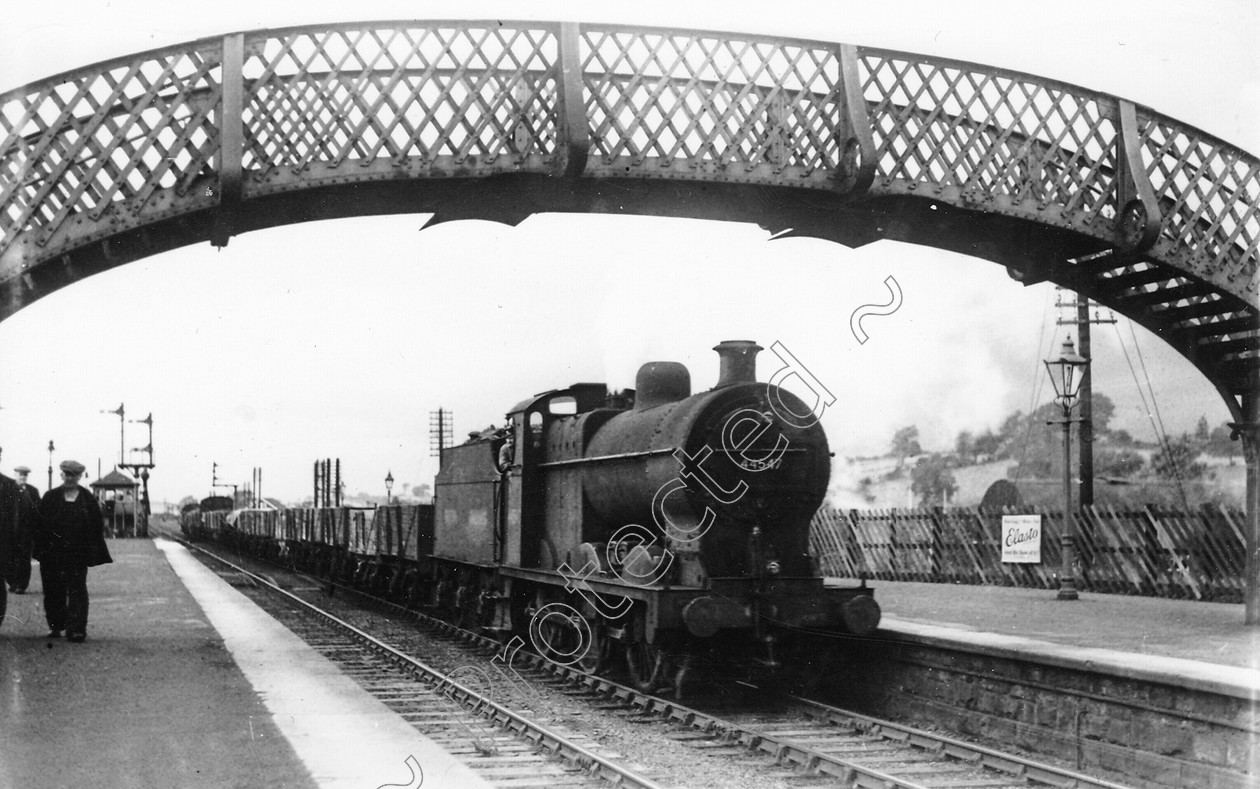 WD0727 
 ENGINE CLASS: Class 4 0-6-0 ENGINE NUMBER: 44547 LOCATION: Appleby DATE: 12 August 1960 COMMENTS: 
 Keywords: 12 August 1960, 44547, Appleby, Class 4 0-6-0, Cooperline, Steam, WD Cooper, locomotives, railway photography, trains