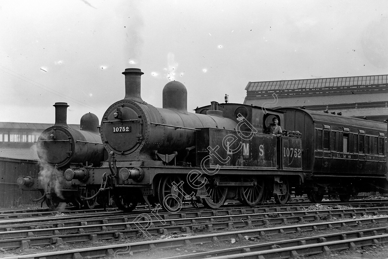 WD0828 
 ENGINE CLASS: Lancashire and Yorkshire ENGINE NUMBER: 10752 LOCATION: Preston DATE: COMMENTS: 
 Keywords: 10752, Cooperline, Lancashire and Yorkshire, Preston, Steam, WD Cooper, locomotives, railway photography, trains