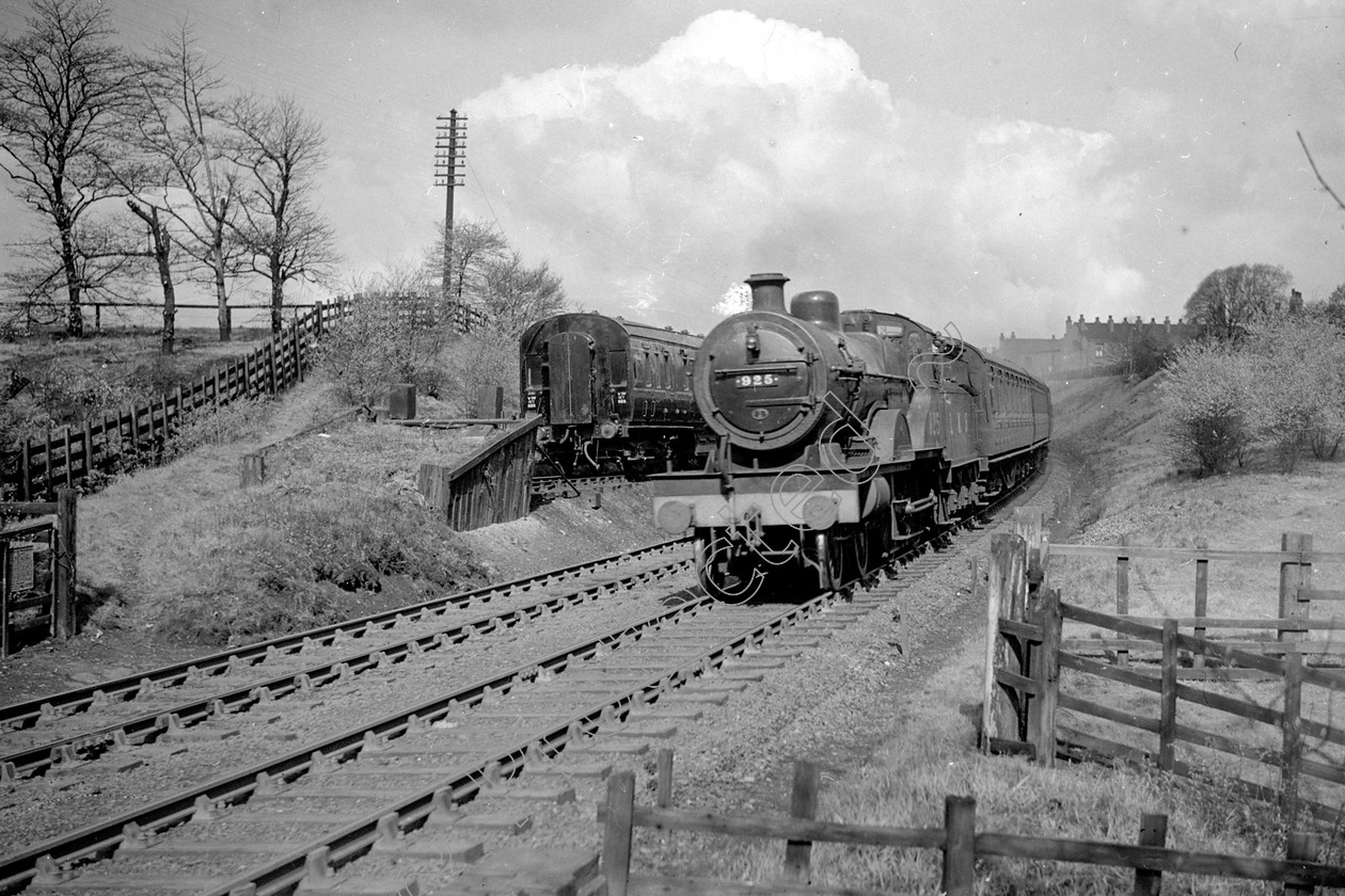 WD0506 
 ENGINE CLASS: Midland Compounds ENGINE NUMBER: 925 LOCATION: Roe Green DATE: 24 April 1948 COMMENTS: 
 Keywords: 24 April 1948, 925, Cooperline, Midland Compounds, Roe Green, Steam, WD Cooper, locomotives, railway photography, trains