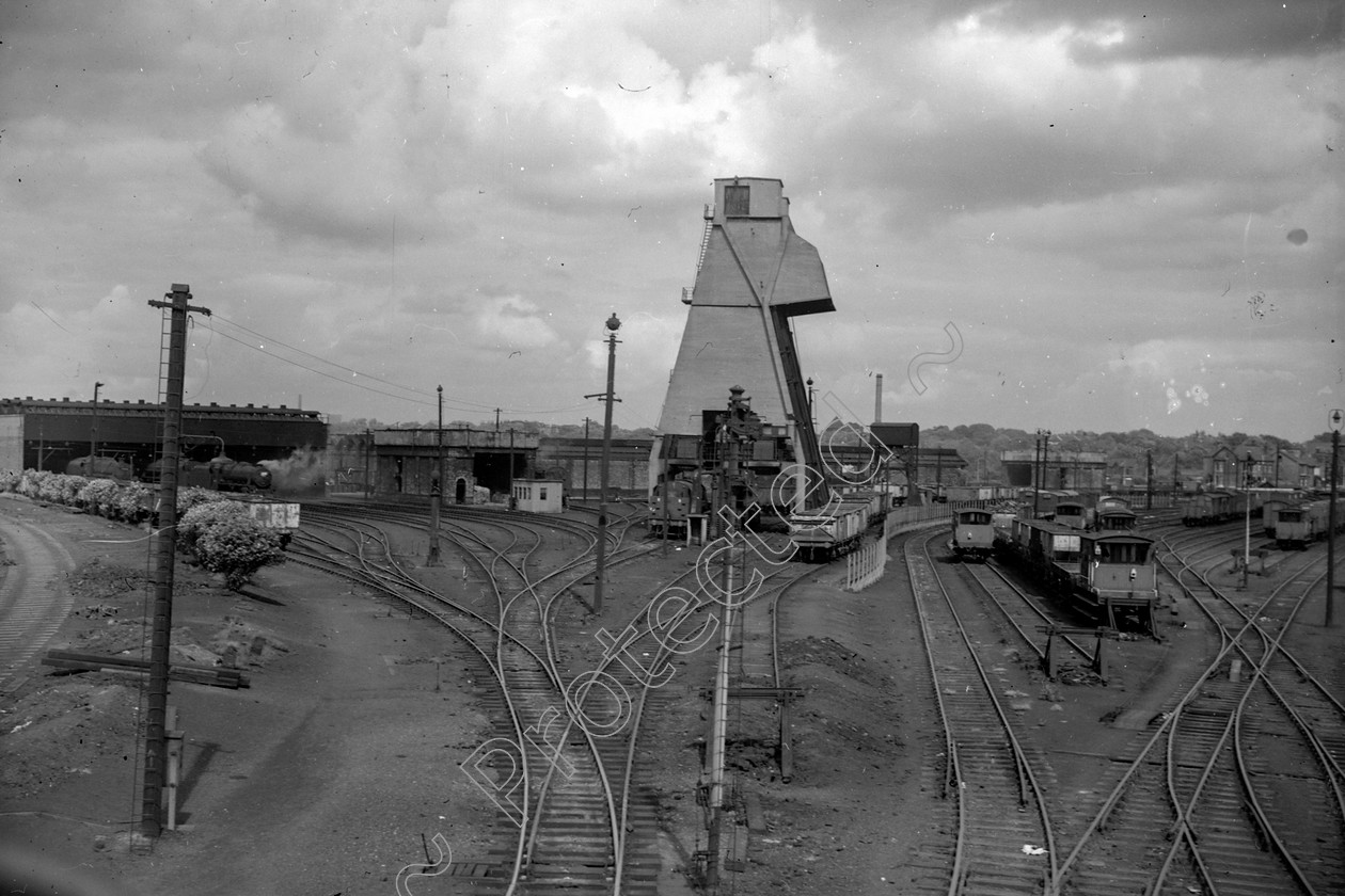 WD2772 
 ENGINE CLASS: Motive Power depots and cranes ENGINE NUMBER: LOCATION: Patricroft DATE: 16 July 1912 COMMENTS: 
 Keywords: 16 July 1912, Cooperline, Motive Power depots and cranes, Patricroft, Steam, WD Cooper, locomotives, railway photography, trains