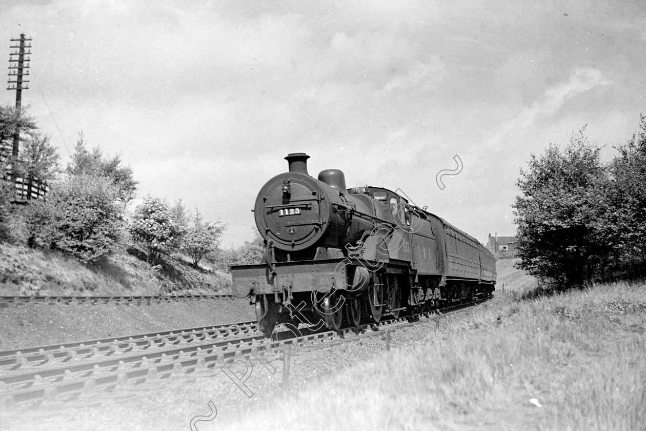 WD0537 
 ENGINE CLASS: Midland Compounds ENGINE NUMBER: 1123 LOCATION: Roe Green DATE: 00.00.1948 COMMENTS: 
 Keywords: 00.00.1948, 1123, Cooperline, Midland Compounds, Roe Green, Steam, WD Cooper, locomotives, railway photography, trains