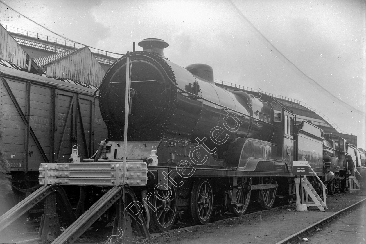 WD2745 
 ENGINE CLASS: L.N.E.R. ENGINE NUMBER: 560 LOCATION: Manchester Central DATE: COMMENTS: 
 Keywords: 560, Cooperline, L.N.E.R., Manchester Central, Steam, WD Cooper, locomotives, railway photography, trains