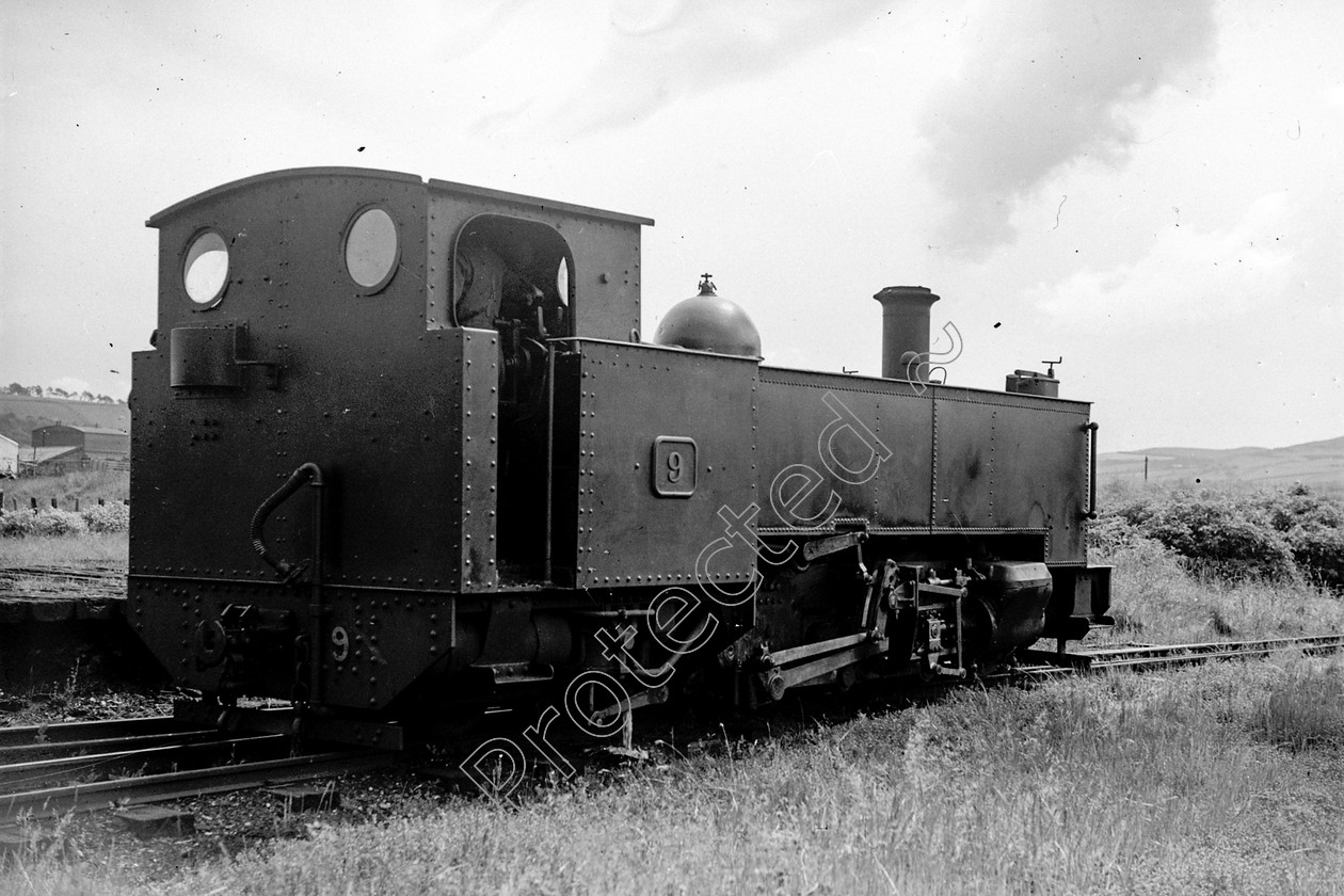 WD2852 
 ENGINE CLASS: GWR ENGINE NUMBER: 9 LOCATION: DATE: COMMENTS: 
 Keywords: 9, Cooperline, GWR, Steam, WD Cooper, locomotives, railway photography, trains