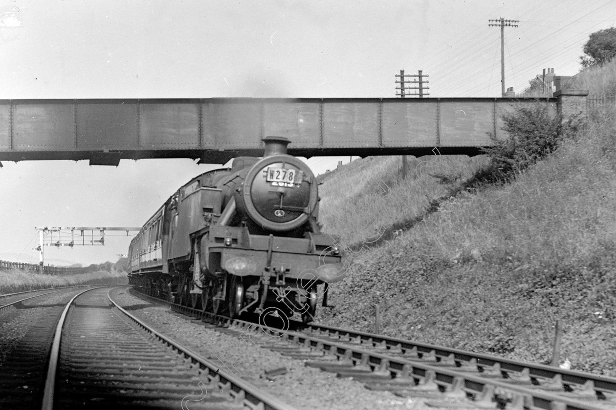 WD1077 
 ENGINE CLASS: 2-6-4 Tanks ENGINE NUMBER: 2613 LOCATION: Hest Bank DATE: 30 August 1947 COMMENTS: 
 Keywords: 2-6-4 Tanks, 2613, 30 August 1947, Cooperline, Hest bank, Steam, WD Cooper, locomotives, railway photography, trains