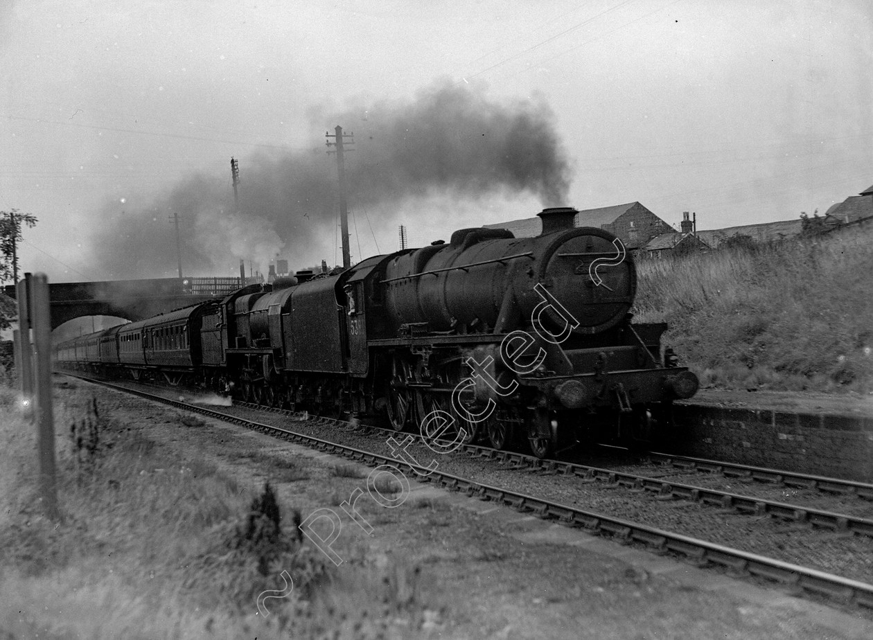 WDDH0961 
 ENGINE CLASS: Double Headed ENGINE NUMBER: 5539, 5381 LOCATION: Preston Brook DATE: 04 August 1947 COMMENTS: 
 Keywords: 04 August 1947, 5381, 5539, Cooperline, Double Headed, Preston Brook, Steam, WD Cooper, locomotives, railway photography, trains