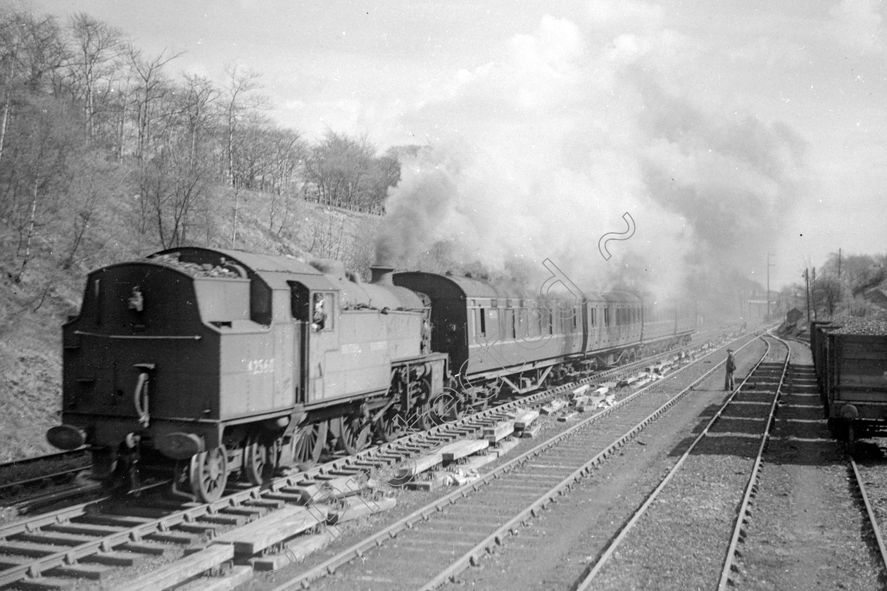 WD1061 
 ENGINE CLASS: 2-6-4 Tanks ENGINE NUMBER: 42560 LOCATION: Worsley DATE: 21 April 1950 COMMENTS: 
 Keywords: 2-6-4 Tanks, 21 April 1950, 42560, Cooperline, Steam, WD Cooper, Worsley, locomotives, railway photography, trains