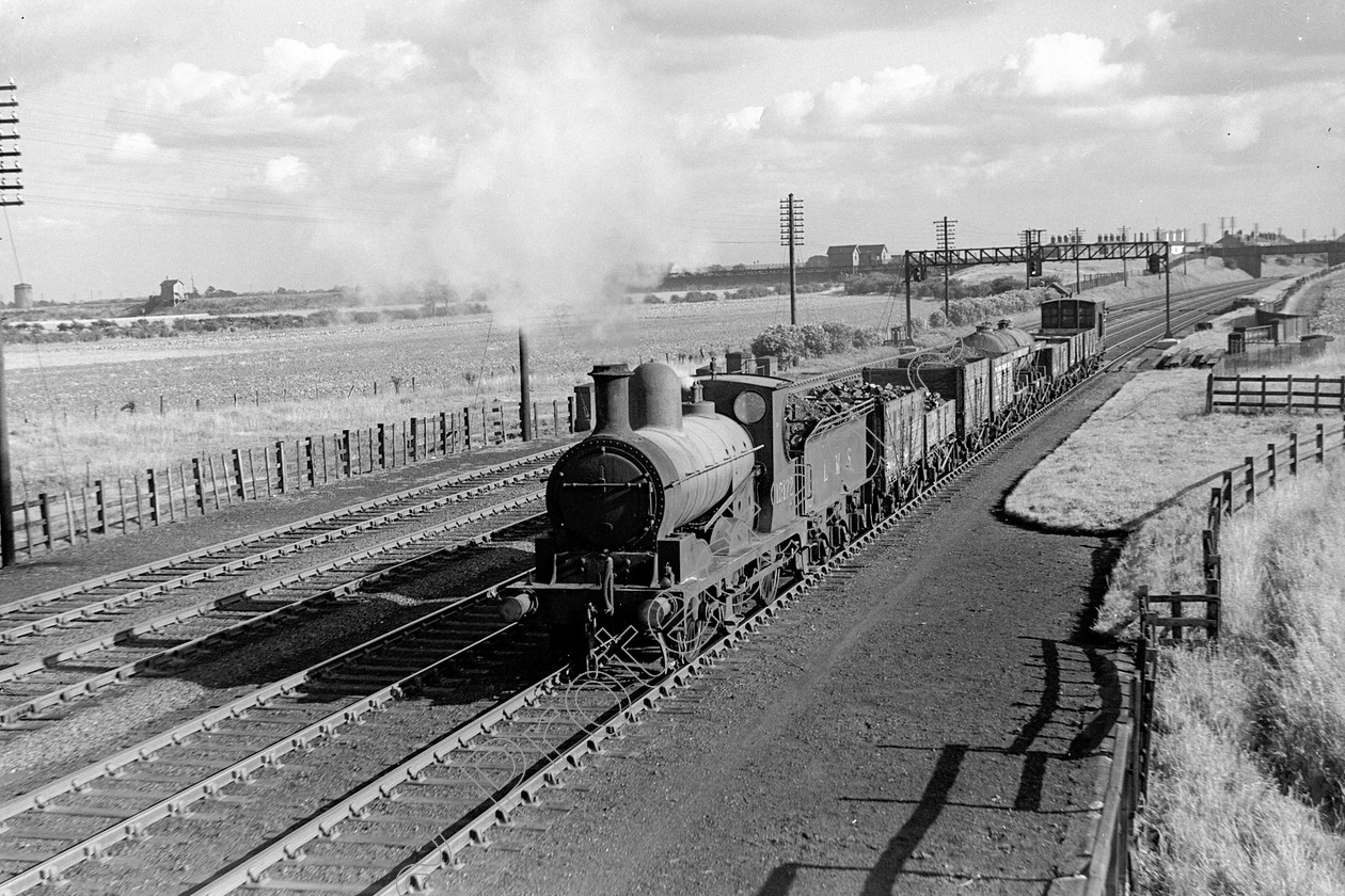 WD0832 
 ENGINE CLASS: Lancashire and Yorkshire ENGINE NUMBER: 12172 LOCATION: Golborne DATE: 20 August 1946 COMMENTS: 
 Keywords: 12172, 20 August 1946, Cooperline, Golborne, Lancashire and Yorkshire, Steam, WD Cooper, locomotives, railway photography, trains