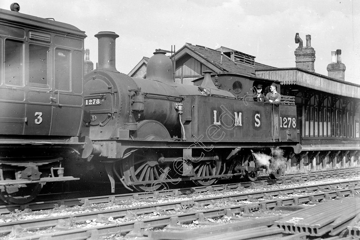 WD2083 
 ENGINE CLASS: Misc ENGINE NUMBER: 1278 LOCATION: Millarsdale DATE: 09 August 1947 COMMENTS: 
 Keywords: 09 August 1947, 1278, Cooperline, MISC, Millarsdale, Steam, WD Cooper, locomotives, railway photography, trains