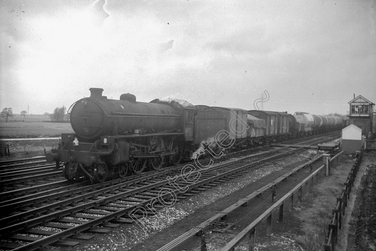 WD2721 
 ENGINE CLASS: L.N.E.R. ENGINE NUMBER: 61353 LOCATION: Winwick DATE: 27 March 1965 COMMENTS: 
 Keywords: 27 March 1965, 61353, Cooperline, L.N.E.R., Steam, WD Cooper, Winwick, locomotives, railway photography, trains