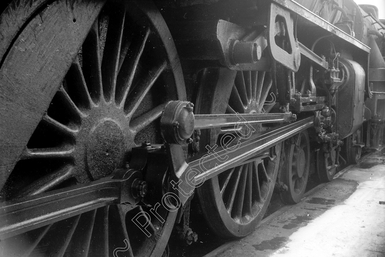 WD2720 
 ENGINE CLASS: L.N.E.R. ENGINE NUMBER: 61319 LOCATION: DATE: 27 December 1962 COMMENTS: 
 Keywords: 27 December 1962, 61319, Cooperline, L.N.E.R., Steam, WD Cooper, locomotives, railway photography, trains