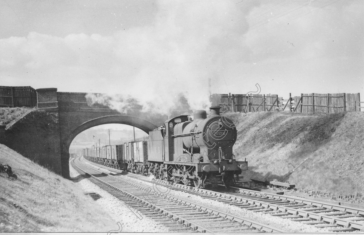 WD0713 
 ENGINE CLASS: Class 4 0-6-0 ENGINE NUMBER: 4178 LOCATION: Disley DATE: 09 April 1949 COMMENTS: 
 Keywords: 09 April 1949, 4178, Class 4 0-6-0, Cooperline, Disley, Steam, WD Cooper, locomotives, railway photography, trains