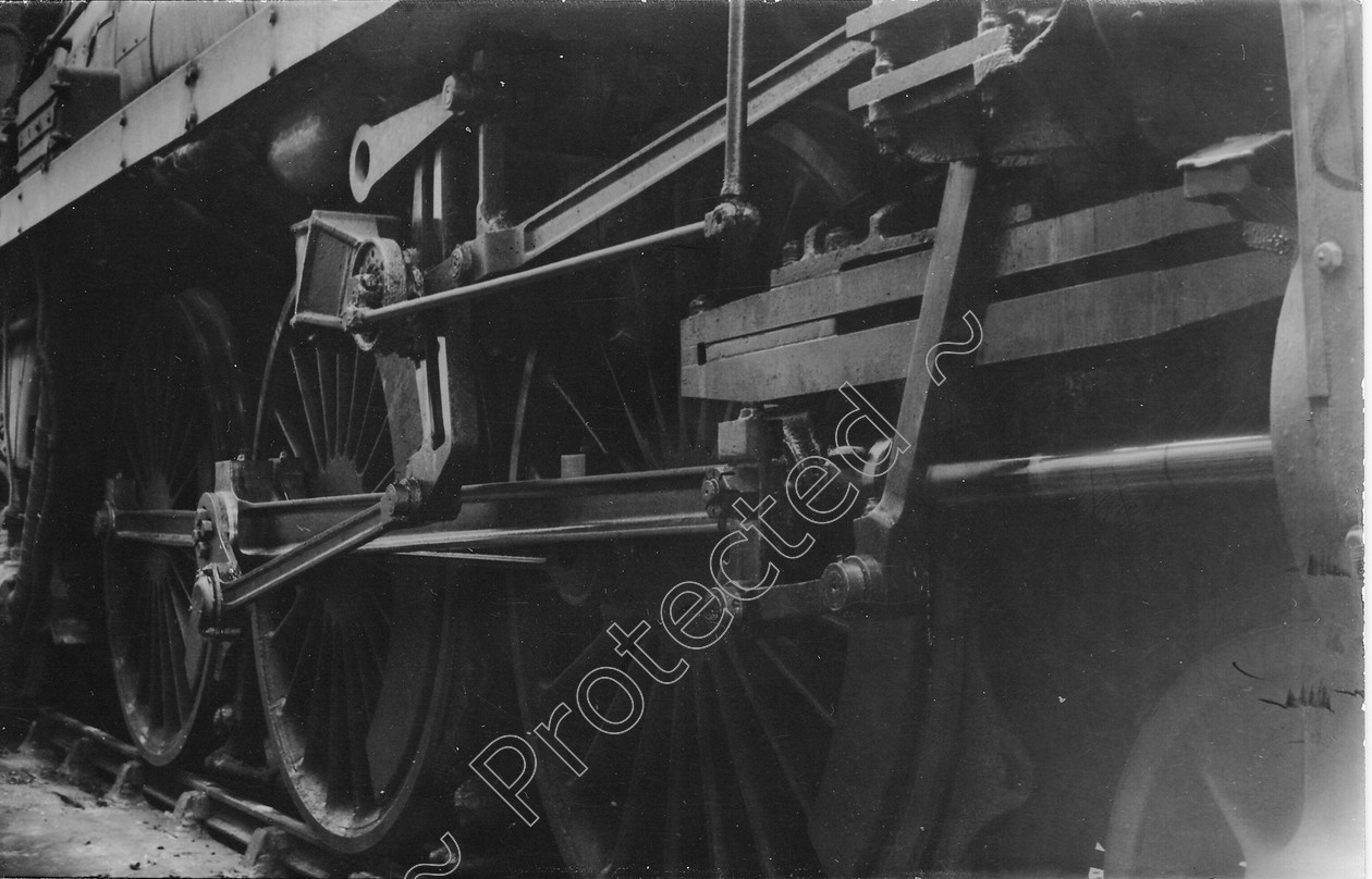 WD1377 
 ENGINE CLASS: Clan Class ENGINE NUMBER: 72001 LOCATION: DATE: 27 April 1962 COMMENTS: Close up of motion 
 Keywords: 27 April 1962, 72001, Clan Class, Close up of motion, Cooperline, Steam, WD Cooper, locomotives, railway photography, trains