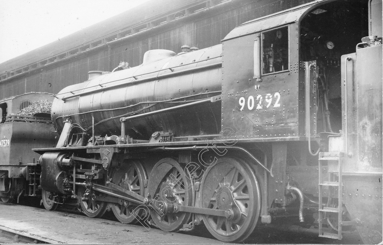 WD2512 
 ENGINE CLASS: Riddles 2-8-0 90000 ENGINE NUMBER: 90292 LOCATION: Agecroft DATE: 08 April 1961 COMMENTS: 
 Keywords: 08 April 1961, 90292, Agecroft, Cooperline, Riddles 2-8-0 90000, Steam, WD Cooper, locomotives, railway photography, trains