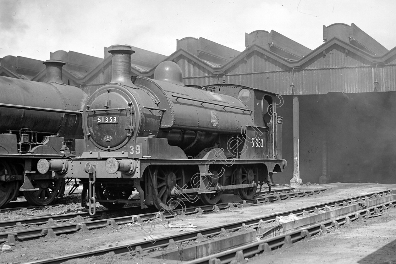 WD0841 
 ENGINE CLASS: Lancashire and Yorkshire ENGINE NUMBER: 51353 LOCATION: Edgehill DATE: 12 July 1950 COMMENTS: 
 Keywords: 12 July 1950, 51353, Cooperline, Edgehill, Lancashire and Yorkshire, Steam, WD Cooper, locomotives, railway photography, trains