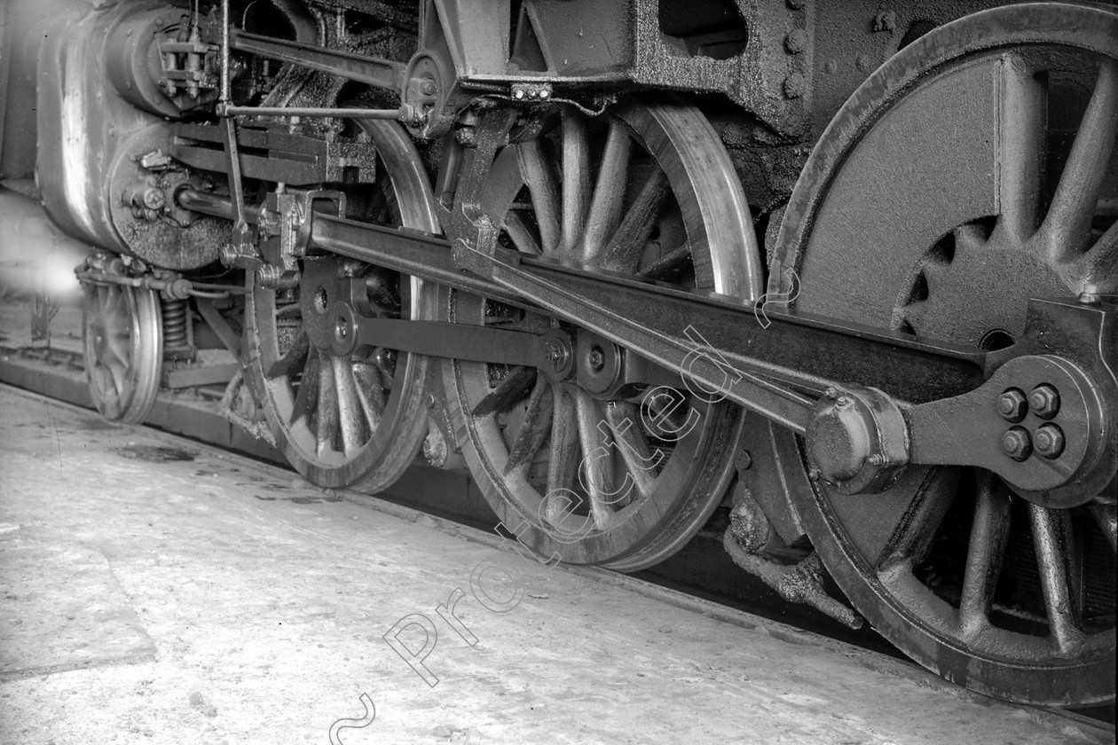 WD2651 
 ENGINE CLASS: BR Class 9 ENGINE NUMBER: 92106 LOCATION: Trafford Park DATE: 19 July 1961 COMMENTS: 
 Keywords: 19 July 1961, 92106, BR Class 9, Cooperline, Steam, Trafford Park, WD Cooper, locomotives, railway photography, trains