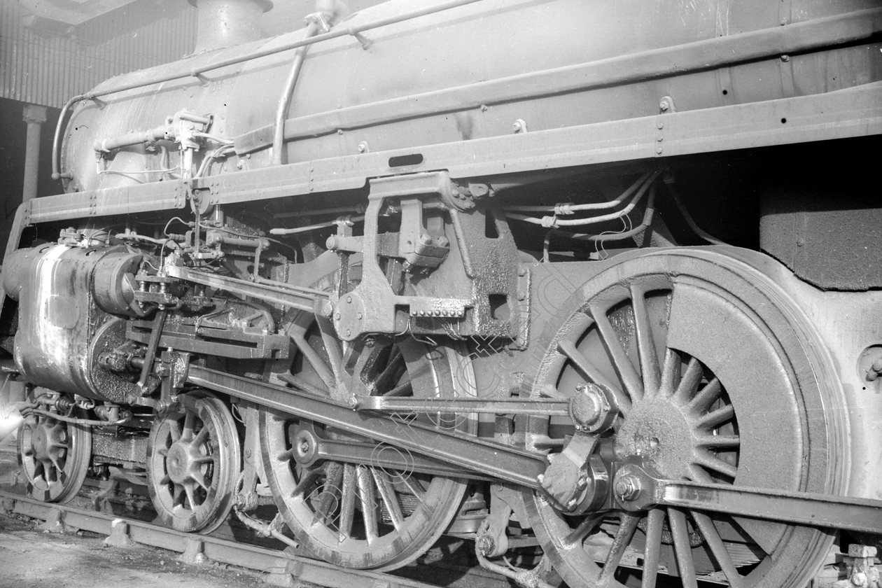 WD2464 
 ENGINE CLASS: BR 75000 4-6-0 ENGINE NUMBER: 75012 LOCATION: Patricroft DATE: 145/11/60 COMMENTS: 
 Keywords: 145/11/60, 75012, BR 75000 4-6-0, Cooperline, Patricroft, Steam, WD Cooper, locomotives, railway photography, trains