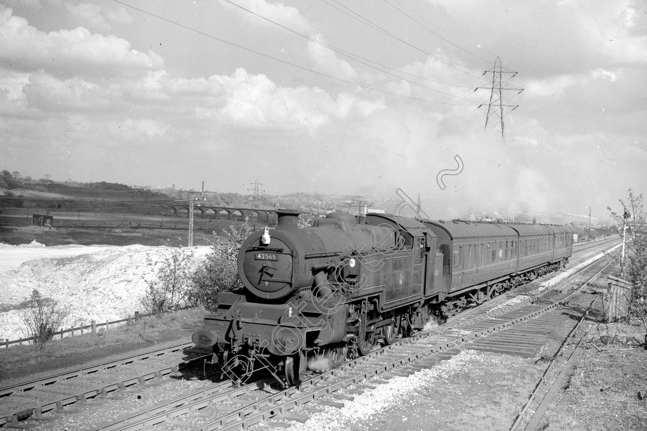 WD1065 
 ENGINE CLASS: 2-6-4 Tanks ENGINE NUMBER: 42565 LOCATION: Clifton DATE: 09 May 1962 COMMENTS: 
 Keywords: 09 May 1962, 2-6-4 Tanks, 42565, Clifton, Cooperline, Steam, WD Cooper, locomotives, railway photography, trains