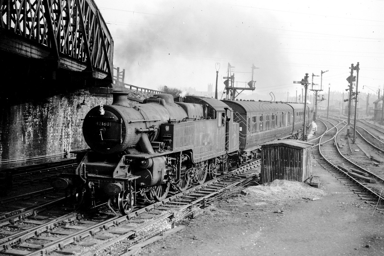 WD1017 
 ENGINE CLASS: 2-6-4 Tanks ENGINE NUMBER: 42180 LOCATION: Brindle Heath DATE: COMMENTS: 
 Keywords: 2-6-4 Tanks, 42180, Brindle Heath, Cooperline, Steam, WD Cooper, locomotives, railway photography, trains