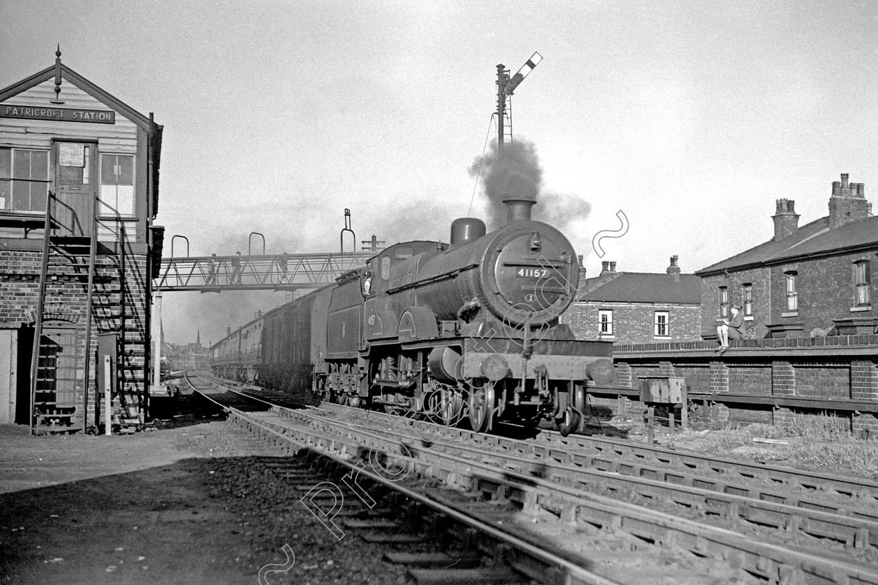 WD0540 
 ENGINE CLASS: Midland Compounds ENGINE NUMBER: 41157 LOCATION: Patricroft DATE: COMMENTS: 
 Keywords: 41157, Cooperline, Midland Compounds, Patricroft, Steam, WD Cooper, locomotives, railway photography, trains