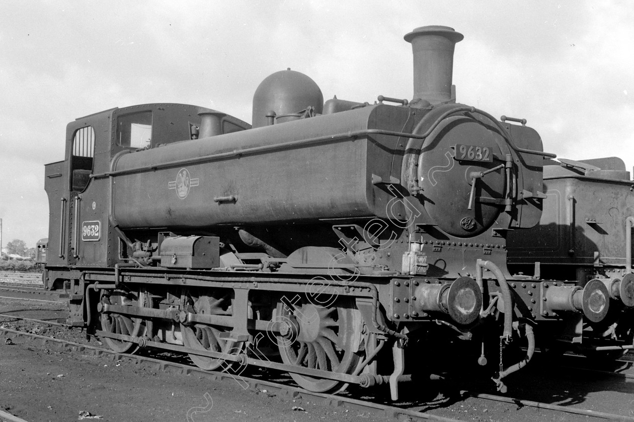 WD2844 
 ENGINE CLASS: GWR ENGINE NUMBER: 9632 LOCATION: Carmarthen DATE: 25 September 1963 COMMENTS: 
 Keywords: 25 September 1963, 9632, Carmarthen, Cooperline, GWR, Steam, WD Cooper, locomotives, railway photography, trains