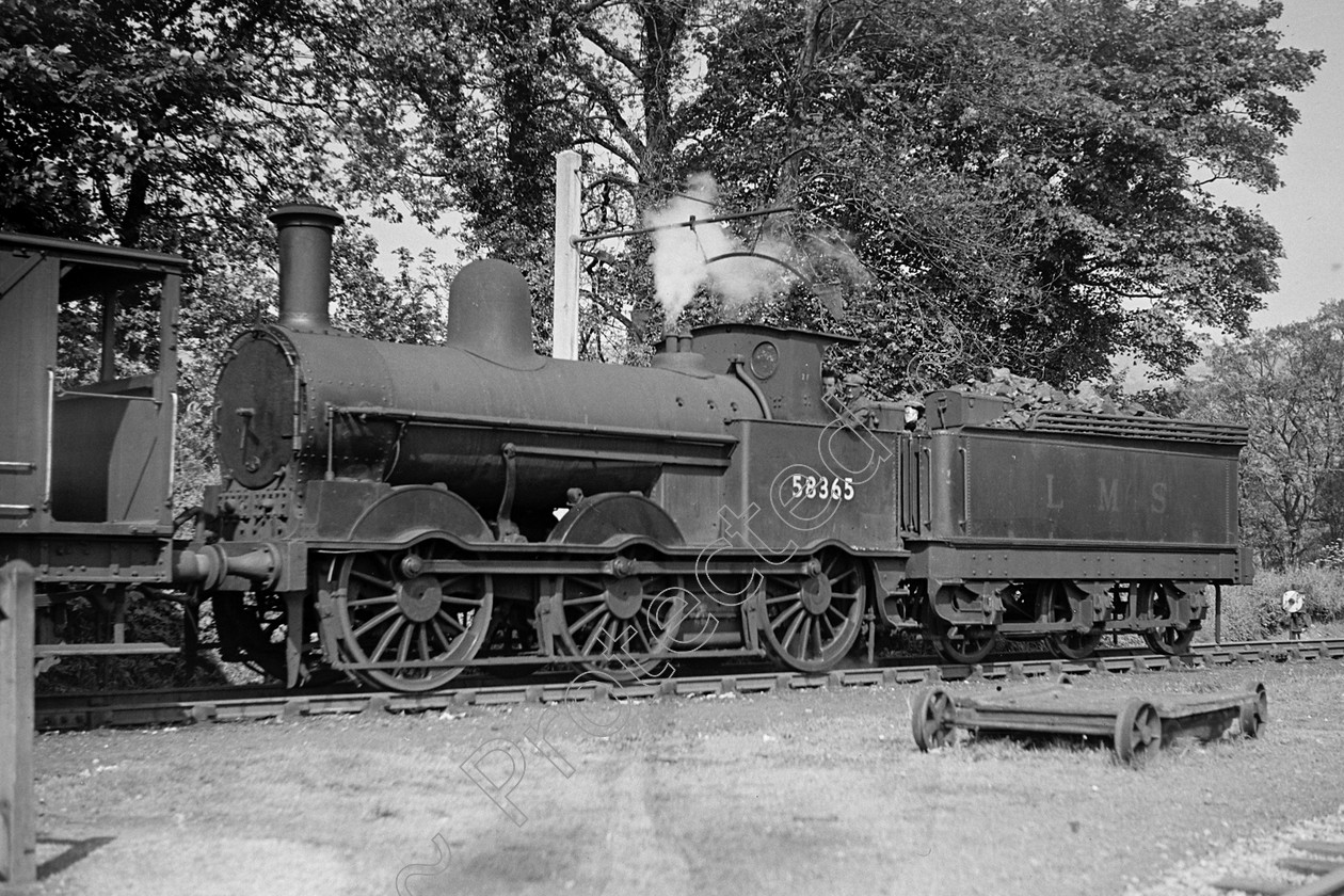 WD0945 
 ENGINE CLASS: L.N.W.R. ENGINE NUMBER: 58365 LOCATION: Llanwryst DATE: 00.05.1950 COMMENTS: 
 Keywords: 00.05.1950, 58365, Cooperline, L.N.W.R., Llanwryst, Steam, WD Cooper, locomotives, railway photography, trains