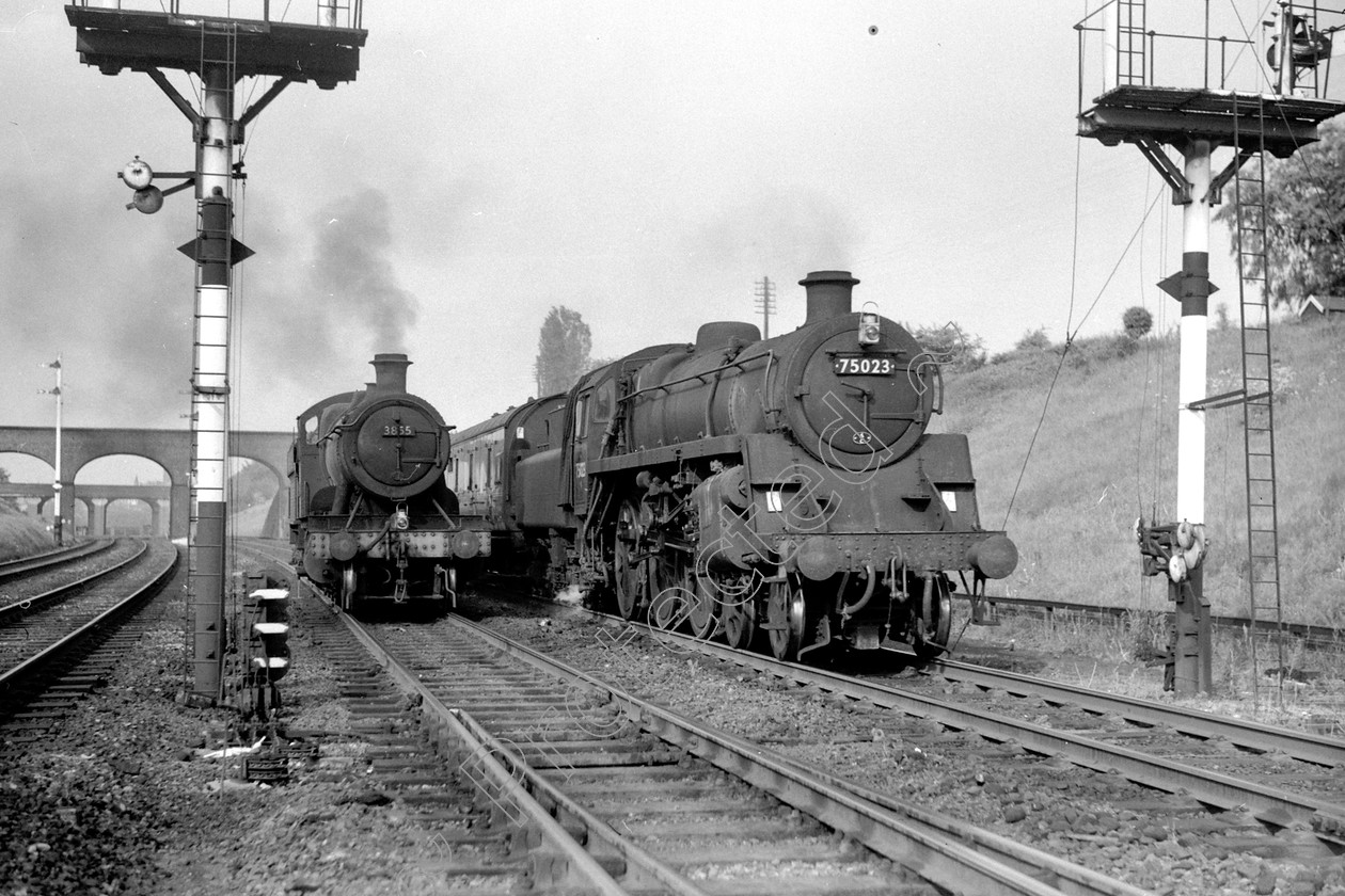 WD2808 
 ENGINE CLASS: GWR ENGINE NUMBER: 3855 LOCATION: near Chester DATE: 27 May 1964 COMMENTS: 
 Keywords: 27 May 1964, 3855, Cooperline, GWR, Near Chester, Steam, WD Cooper, locomotives, railway photography, trains