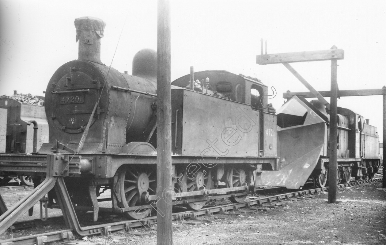 WD1343 
 ENGINE CLASS: 0-6-0 Tanks (Jinty) ENGINE NUMBER: 47201 LOCATION: Carnforth DATE: 14 September 1965 COMMENTS: 
 Keywords: 0-6-0 Tanks (Jinty), 14 September 1965, 47201, Carnforth, Cooperline, Steam, WD Cooper, locomotives, railway photography, trains