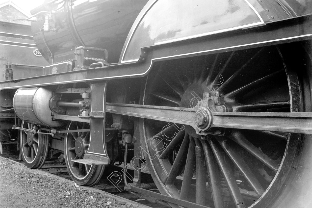 WD0501 
 ENGINE CLASS: Midland Compounds ENGINE NUMBER: 1000 LOCATION: DATE: 29 March 1962 COMMENTS: Close up 
 Keywords: 1000, 29 March 1962, Cooperline, Midland Compounds, Steam, WD Cooper, close up, locomotives, railway photography, trains