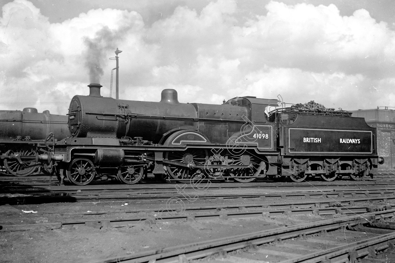 WD0513 
 ENGINE CLASS: Midland Compounds ENGINE NUMBER: 41098 LOCATION: Patricroft DATE: 16 April 1949 COMMENTS: 
 Keywords: 16 April 1949, 41098, Cooperline, Midland Compounds, Patricroft, Steam, WD Cooper, locomotives, railway photography, trains