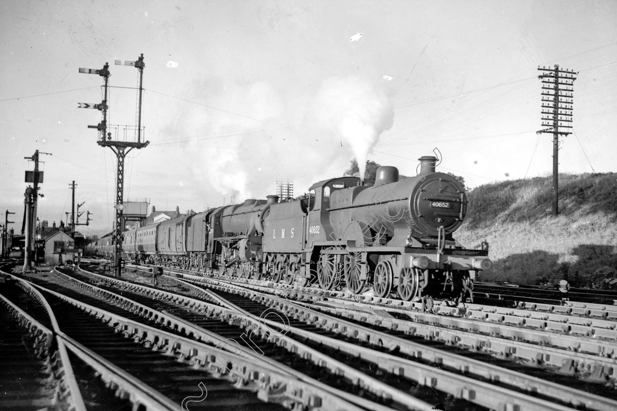 WD3003 
 ENGINE CLASS: Class 2 4-4-0 ENGINE NUMBER: 40652 LOCATION: DATE: COMMENTS: 
 Keywords: 40652, Class 2 4-4-0, Cooperline, Steam, WD Cooper, locomotives, railway photography, trains