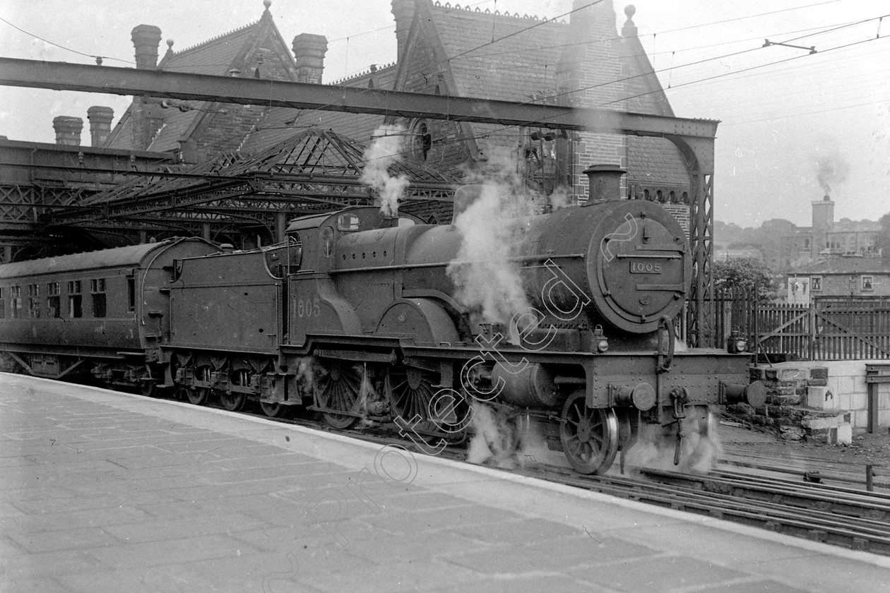 WD0524 
 ENGINE CLASS: Midland Compounds ENGINE NUMBER: 1005 LOCATION: Green Ayre DATE: 00.05.1949 COMMENTS: 
 Keywords: 00.05.1949, 1005, Cooperline, Green Ayre, Midland Compounds, Steam, WD Cooper, locomotives, railway photography, trains