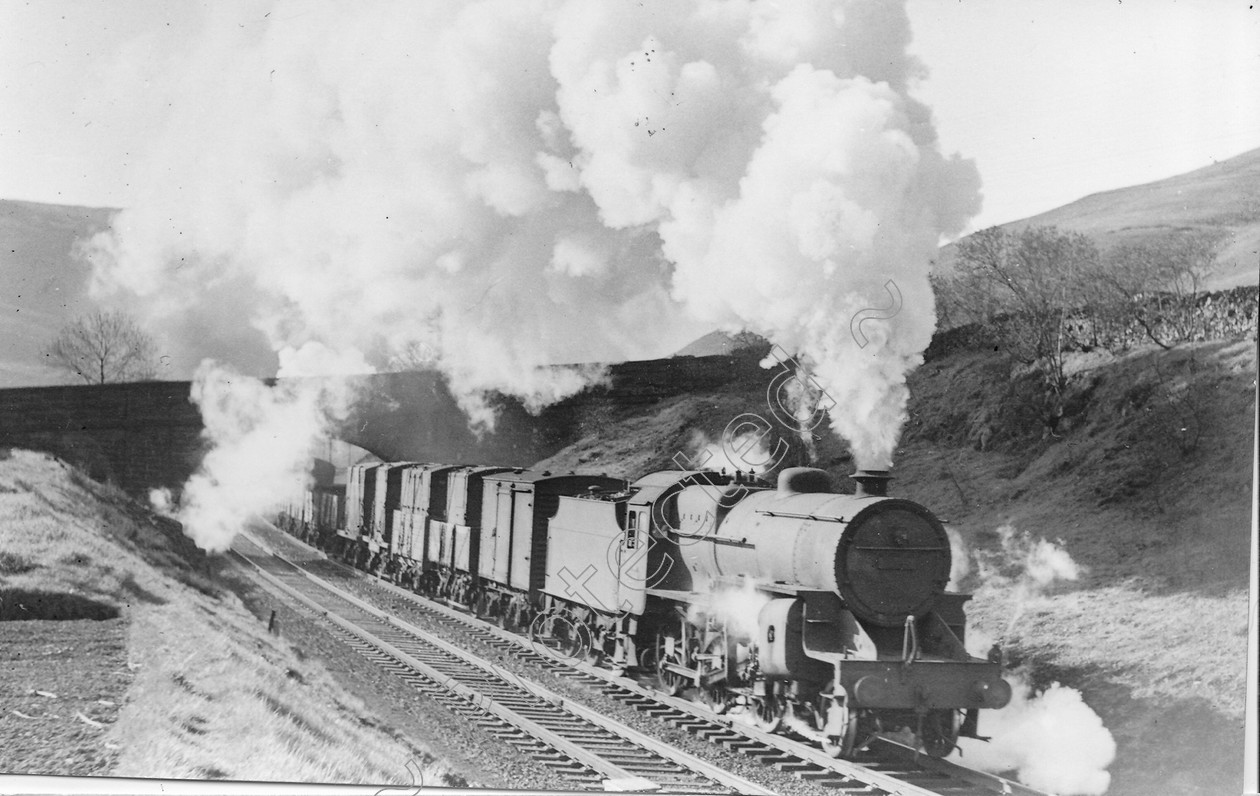 WD0616 
 ENGINE CLASS: Moguls 2-6-0 ENGINE NUMBER: LOCATION: Beattock DATE: 18 May 1951 COMMENTS: 
 Keywords: 18 May 1951, Beattock, Cooperline, Moguls 2-6-0, Steam, WD Cooper, locomotives, railway photography, trains