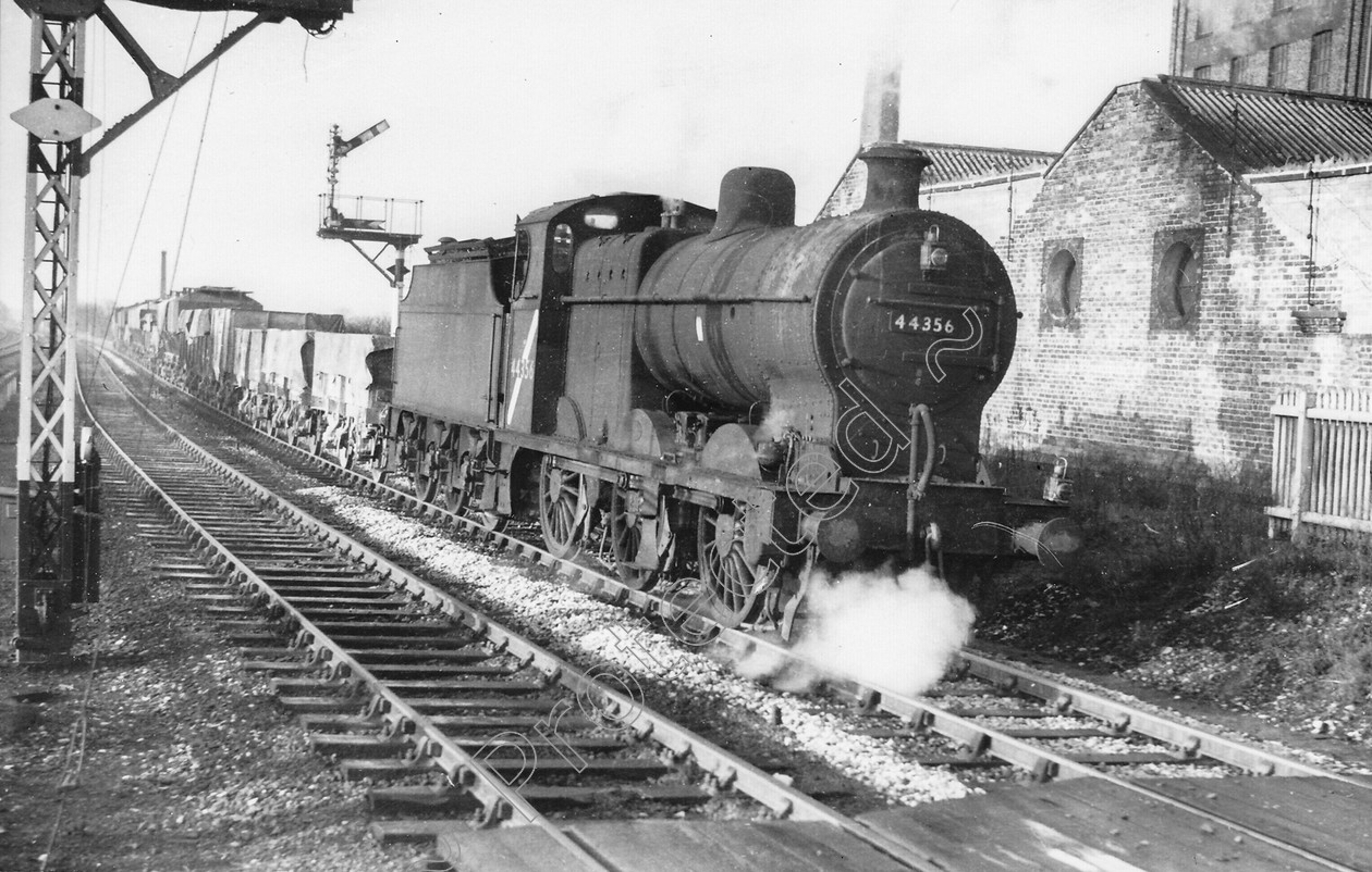 WD0748 
 ENGINE CLASS: Class 4 0-6-0 ENGINE NUMBER: 44356 LOCATION: Patricroft DATE: 19 November 1964 COMMENTS: 
 Keywords: 19 November 1964, 44356, Class 4 0-6-0, Cooperline, Patricroft, Steam, WD Cooper, locomotives, railway photography, trains