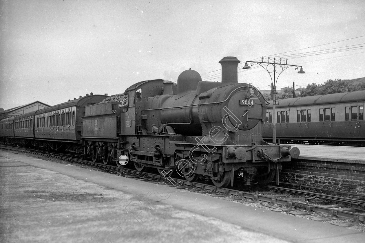 WD2841 
 ENGINE CLASS: GWR ENGINE NUMBER: 9004 LOCATION: Aberystwyth DATE: COMMENTS: 
 Keywords: 9004, Aberystwyth, Cooperline, GWR, Steam, WD Cooper, locomotives, railway photography, trains