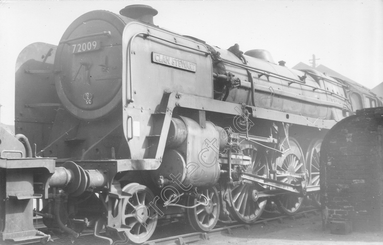 WD1392 
 ENGINE CLASS: Clan Class ENGINE NUMBER: 72009 LOCATION: Kingmoor DATE: 27 August 1964 COMMENTS: 
 Keywords: 27 August 1964, 72009, Clan Class, Cooperline, Kingmoor, Steam, WD Cooper, locomotives, railway photography, trains