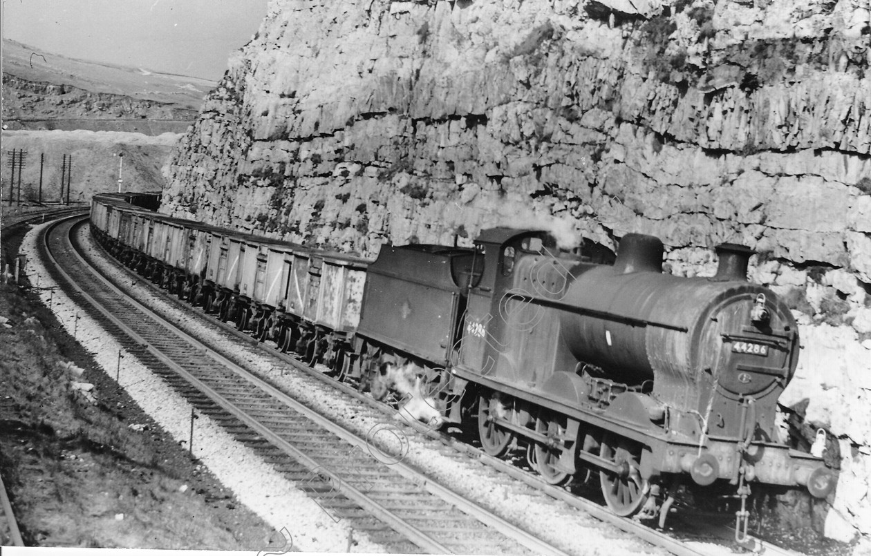 WD0745 
 ENGINE CLASS: Class 4 0-6-0 ENGINE NUMBER: 44286 LOCATION: Cheedale DATE: 23 March 1963 COMMENTS: 
 Keywords: 23 March 1963, 44286, Cheedale, Class 4 0-6-0, Cooperline, Steam, WD Cooper, locomotives, railway photography, trains